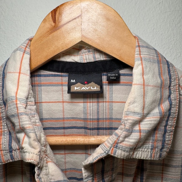 Kavu Shirt Men's MD Brown Tan Plaid Outdoor Button Up Casual Hiking Lightweight - Picture 2 of 7
